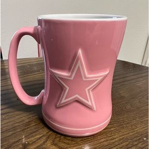 ONE BRAND NEW LICENSED NFL PINK DALLAS COWBOYS SCULPTED RELIEF CUP/MUG CTM10